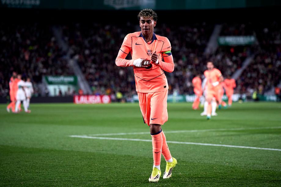 西甲：亚马尔闪击破门费兰建功 巴萨3-1 埃尔切