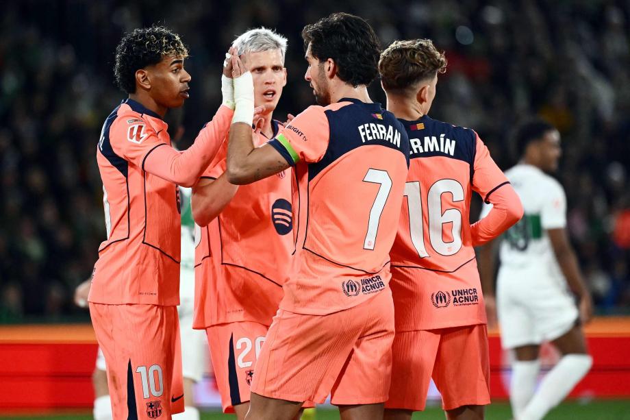 西甲：亚马尔闪击破门费兰建功 巴萨3-1 埃尔切