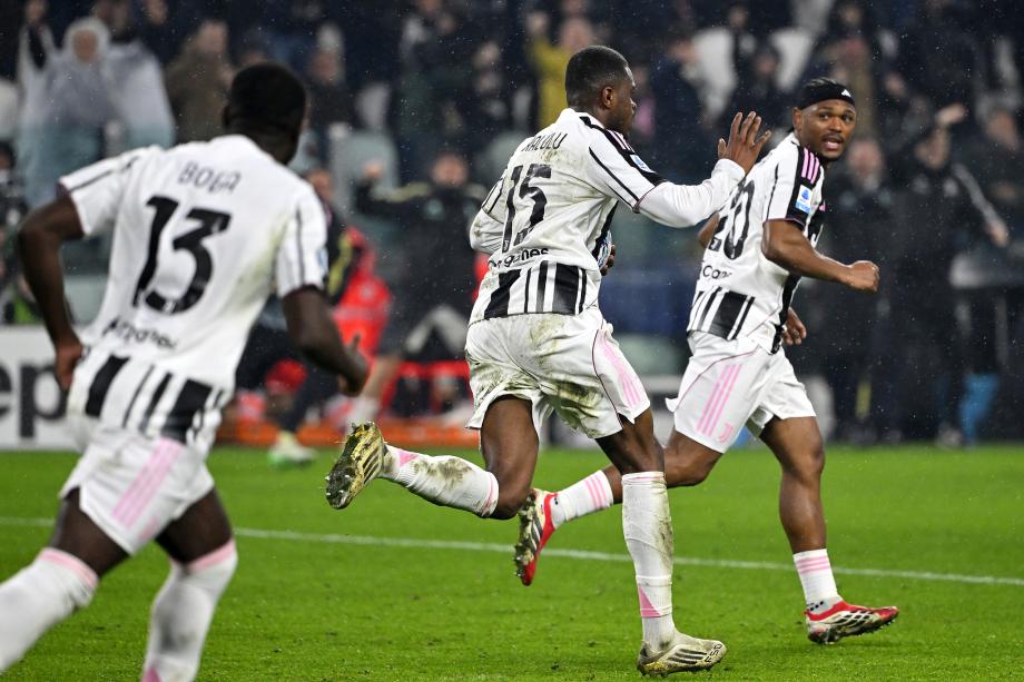 意甲-卡卢卢读秒绝平 尤文图斯2-2拉齐奥