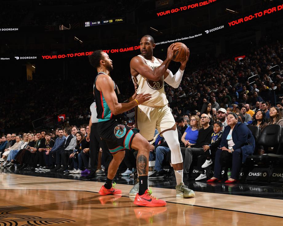 斯宾塞准绝杀霍福德16+9 勇士主场17分逆转灰熊