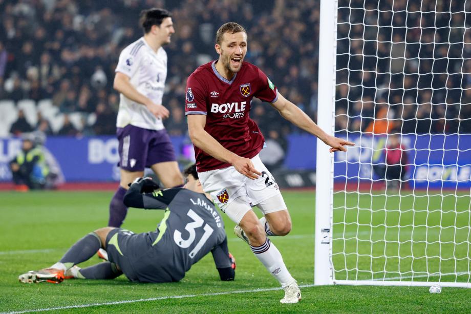 英超-舍什科补时绝平 曼联客场1-1西汉姆联