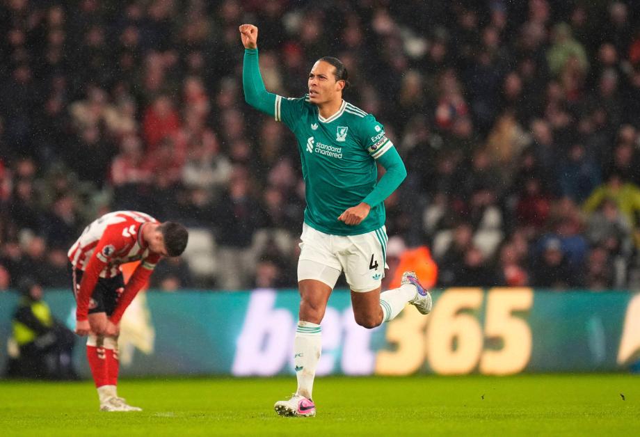 英超-范戴克建功萨拉赫助攻 利物浦1-0桑德兰