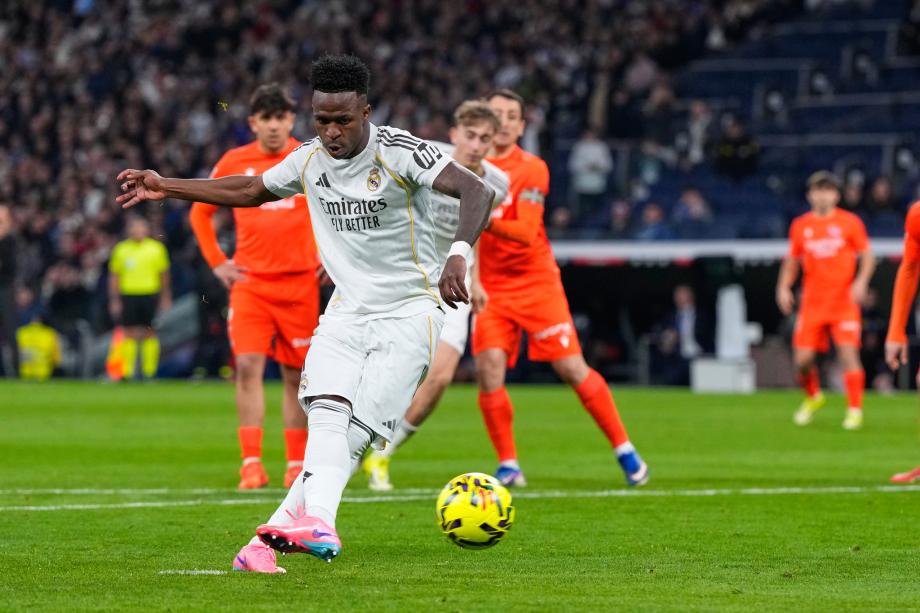 西甲-维尼修斯双响巴尔韦德破门 皇马4-1皇家社会