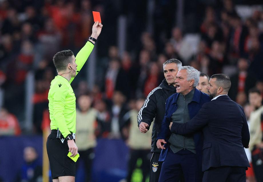 维尼修斯建功穆帅被罚下 皇马1-0胜本菲卡