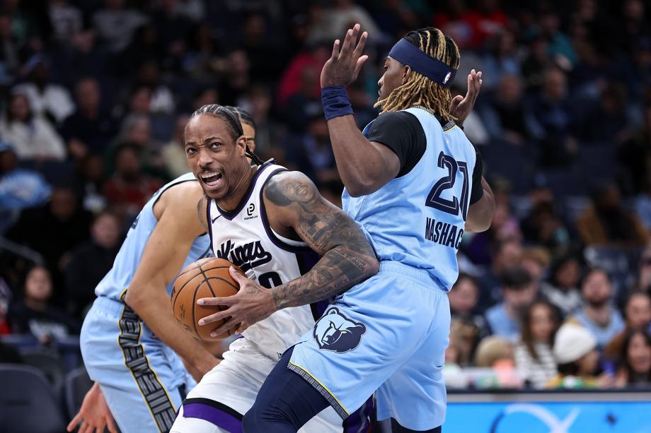 威斯布鲁克25分斯莫尔21分 国王险胜灰熊