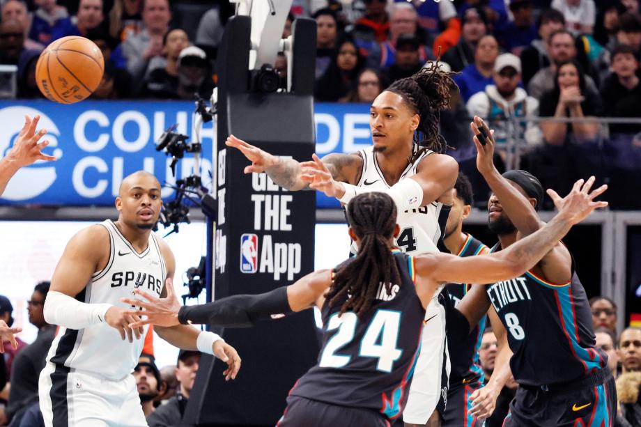 文班亚马21+17杜伦25+14 马刺击败活塞9连胜