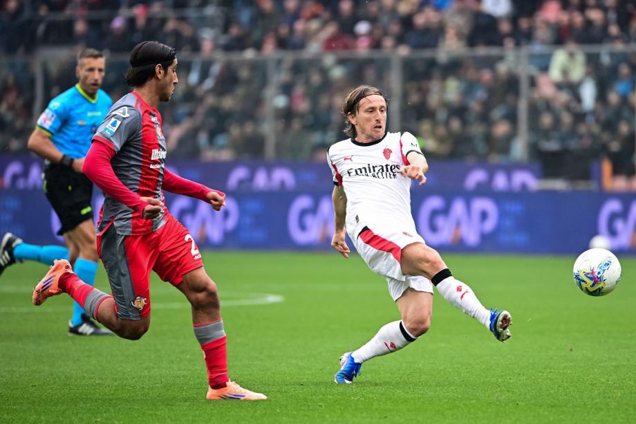 意甲-莱奥破门 AC米兰2-0克雷莫纳取得近3轮首胜