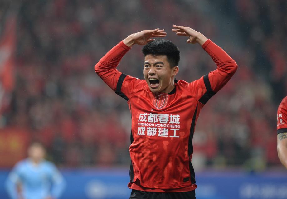 中超揭幕战 成都蓉城主场5-1大胜深圳新鹏城