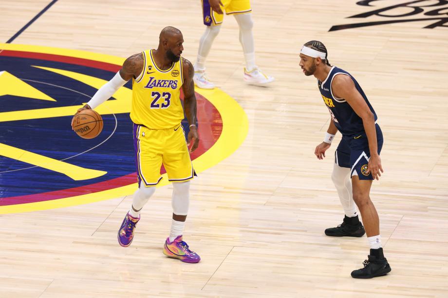 约基奇28+12+13詹姆斯里程碑 掘金力克湖人