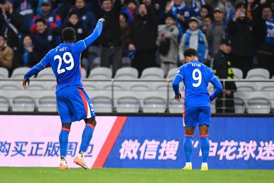 三外援打入五球 上海申花主场战胜大连英博