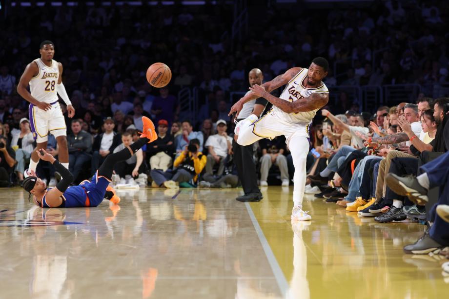 东契奇35分唐斯25+16 湖人主场击败尼克斯