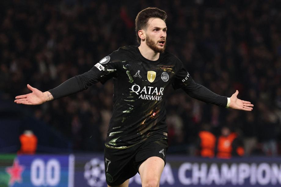 克瓦拉茨赫利亚双响登贝莱建功 巴黎5-2切尔西