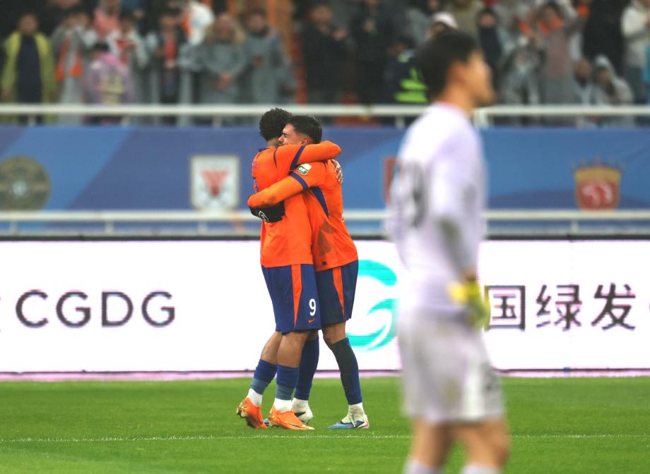 谢文能克雷桑破门 山东泰山战胜北京国安