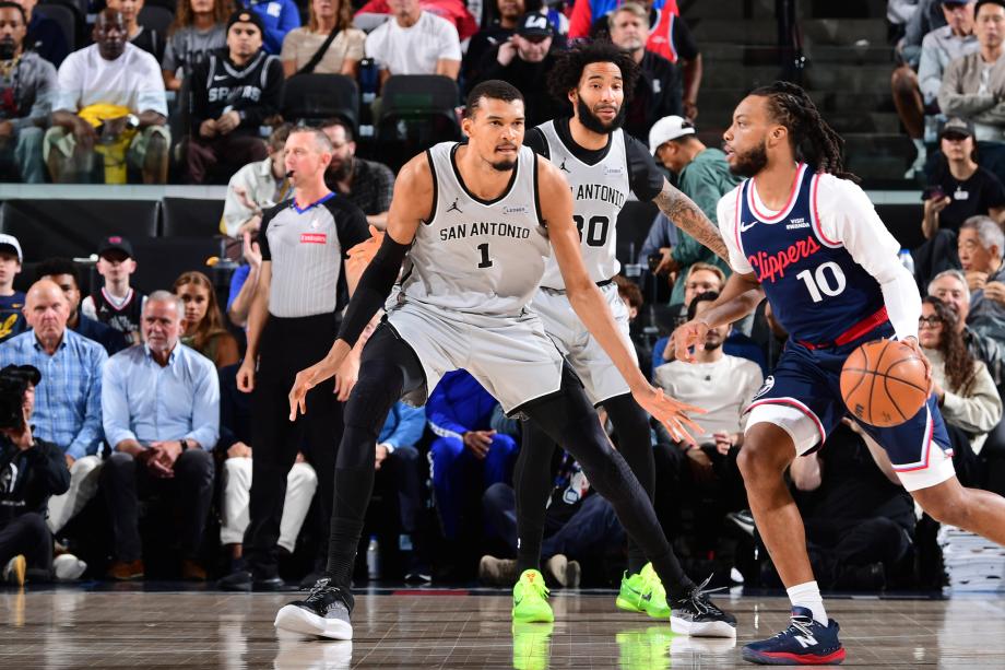 文班亚马21+13加兰25分 马刺3人20+击沉快船