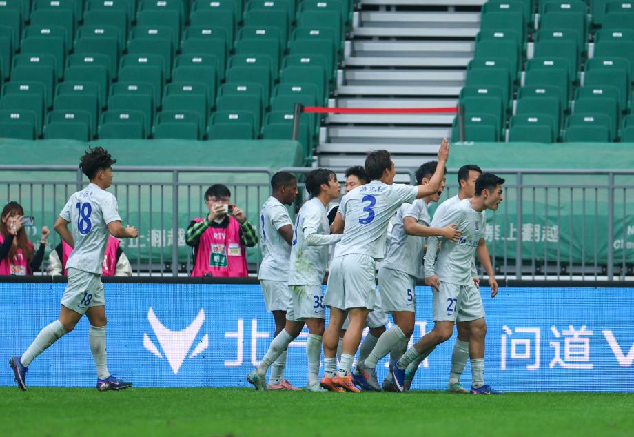 张玉宁破门陈晋一进球 北京国安战平上海申花