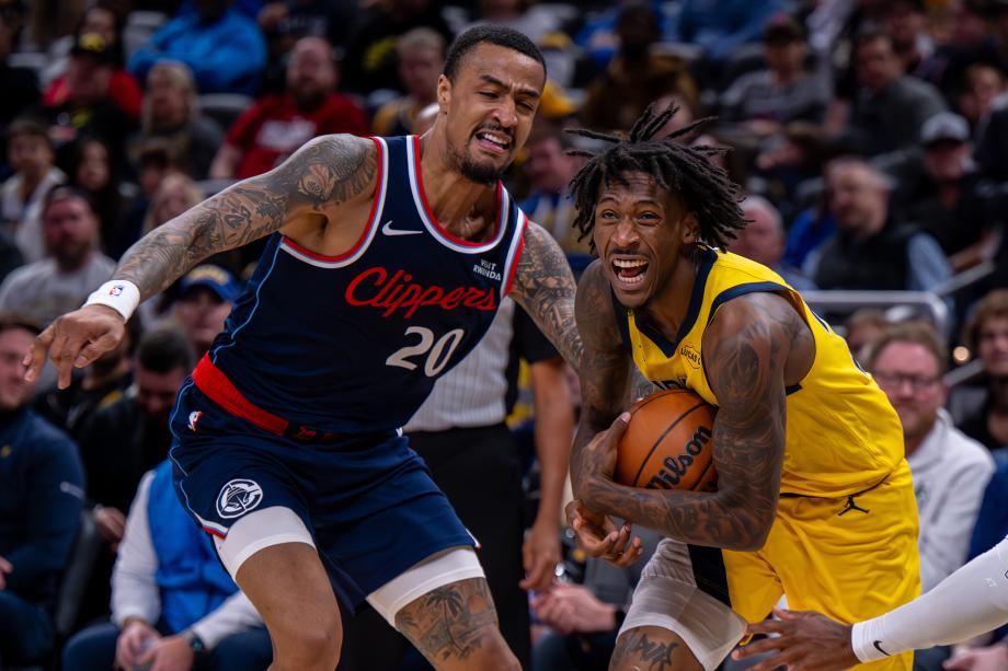 伦纳德28+8关键投篮助快船24分逆转步行者