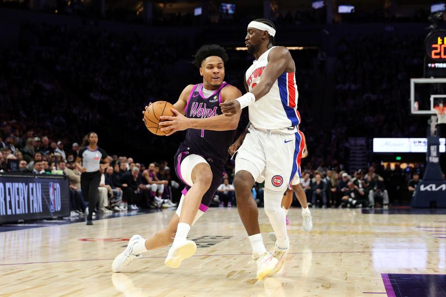 哈里斯18分迪温琴佐22分 活塞客场大胜森林狼