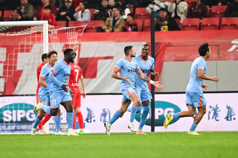 莱昂纳多王燊超进球 上海海港战胜云南玉昆