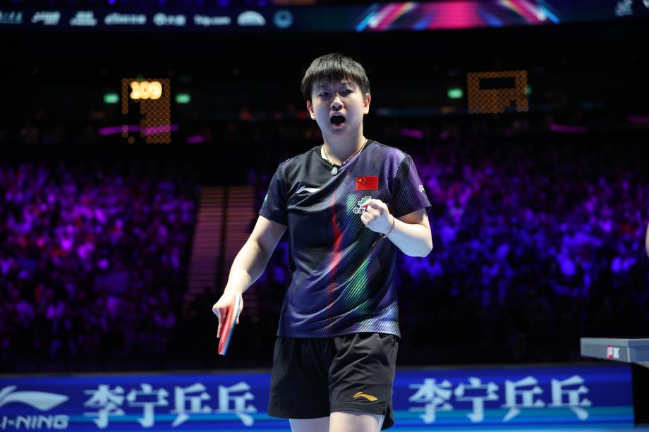 [图]三连冠！孙颖莎夺得海外乒联单打宇宙杯女单冠军星空