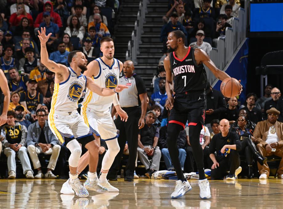 [图]杜兰特31分库里复出29分错失绝杀 火箭险胜强者星空app下载