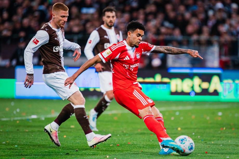 穆西亚拉传射建功 拜仁客场5-0大胜圣保利