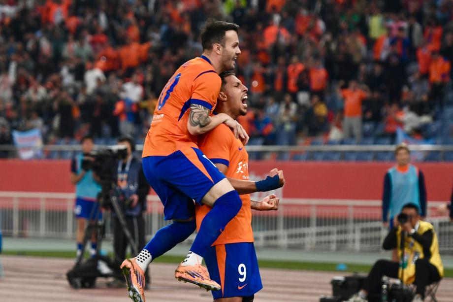 中超-杨希建功克雷桑任意球救主 泰山1-1海港