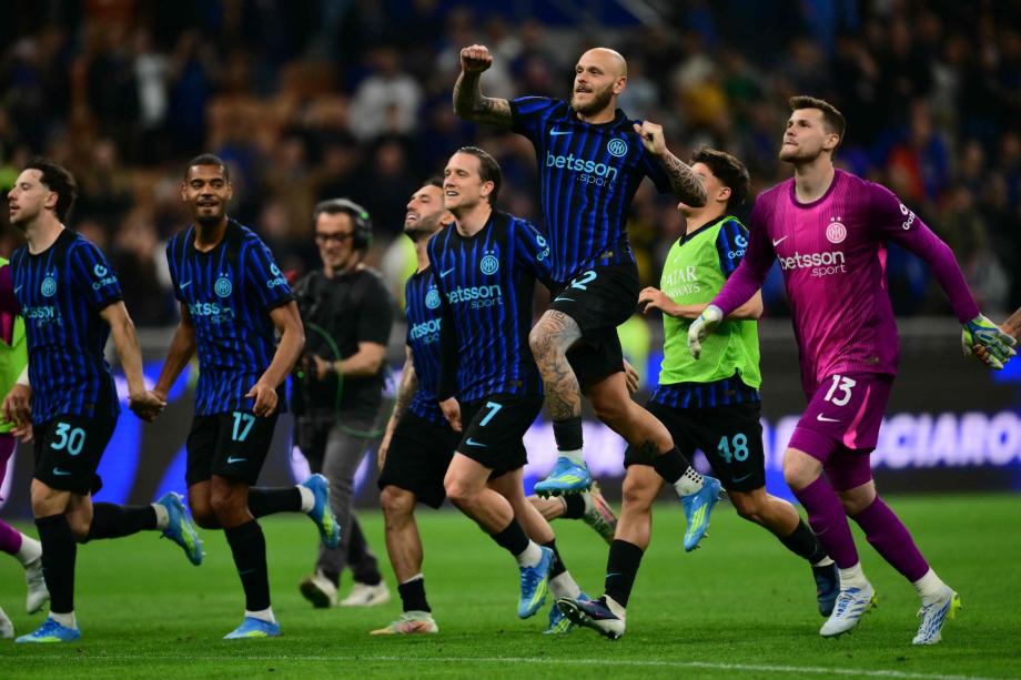 意甲-泽林斯基世界波 国米3-0三连胜12分领跑