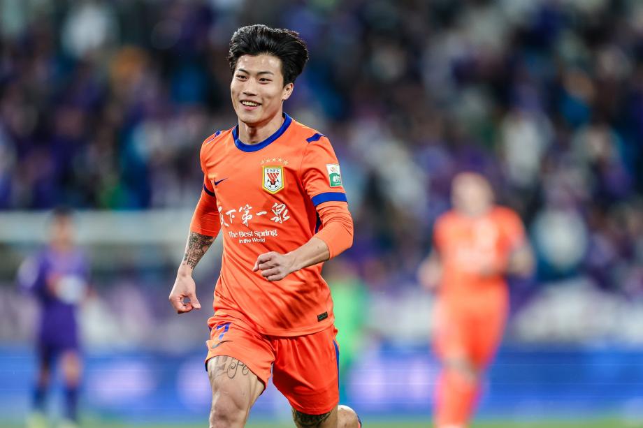 中超-基莱斯世界波陈泽仕建功 泰山2-1逆转津门虎