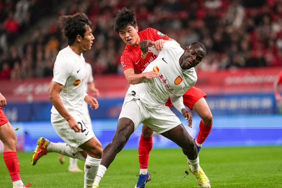 中超-陈纯新连场破门 重庆铜梁龙2-1海港获4连胜