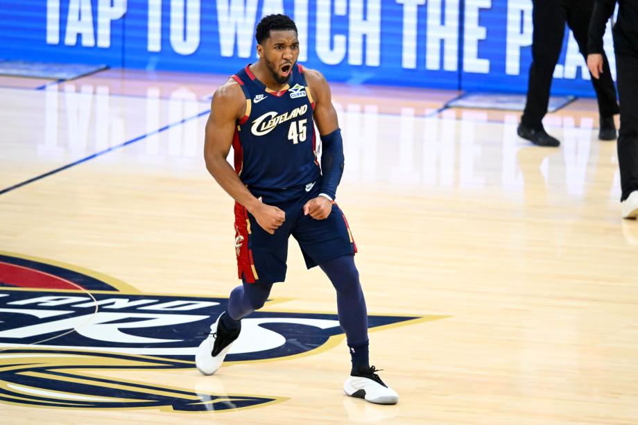 米切尔30+7哈登28+5 骑士再擒猛龙总分2-0领先