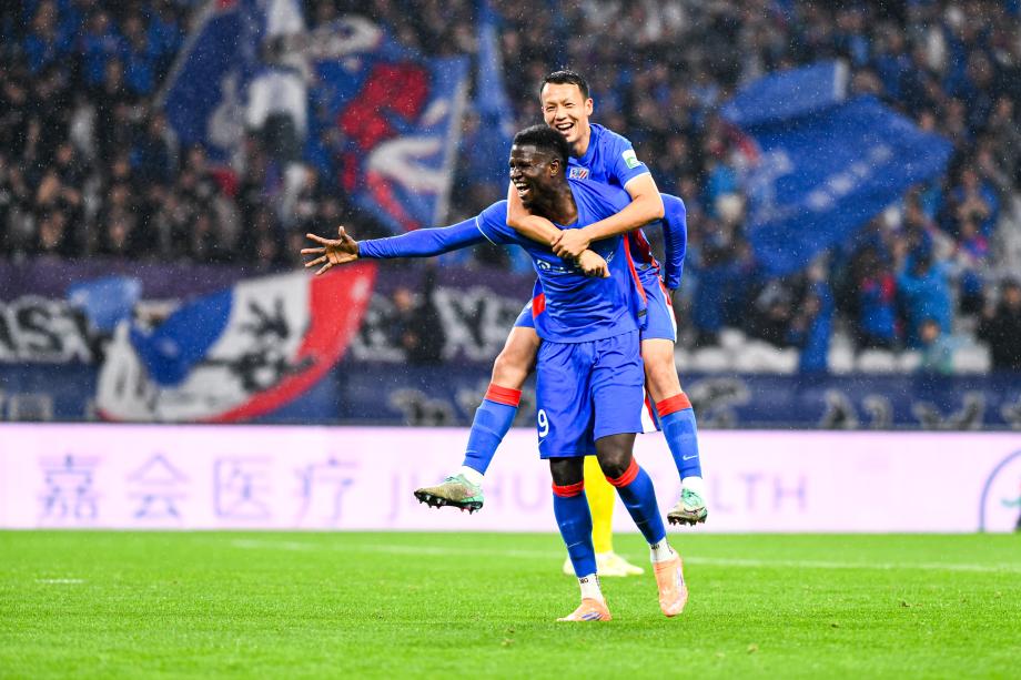 中超：盖伊特谢拉破门 上海申花2-0青岛海牛四连胜