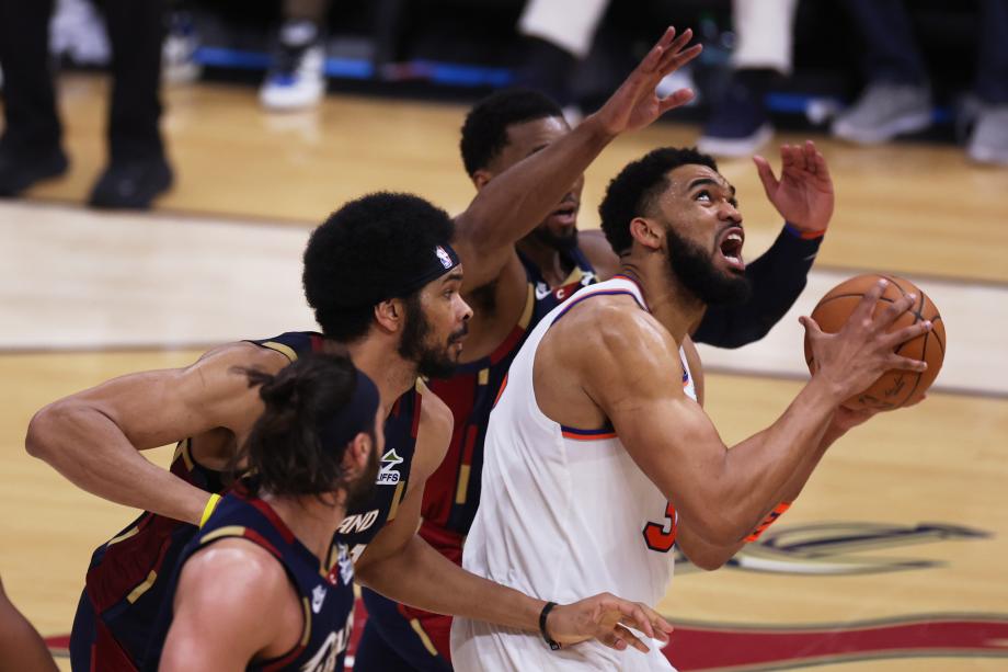 NBA-布伦森30+6 尼克斯3-0骑士夺赛点