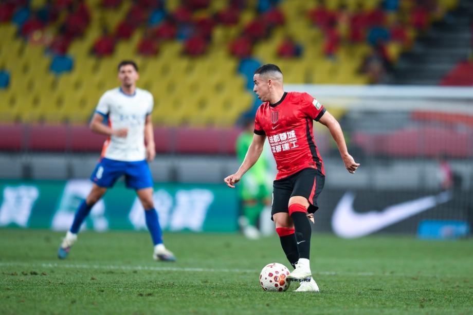 中超-茹萨制胜球 蓉城1-0泰山先赛13分领跑