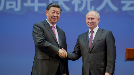 习近平和俄罗斯总统共同出席中俄建交70周年纪念大会并观看文艺演出