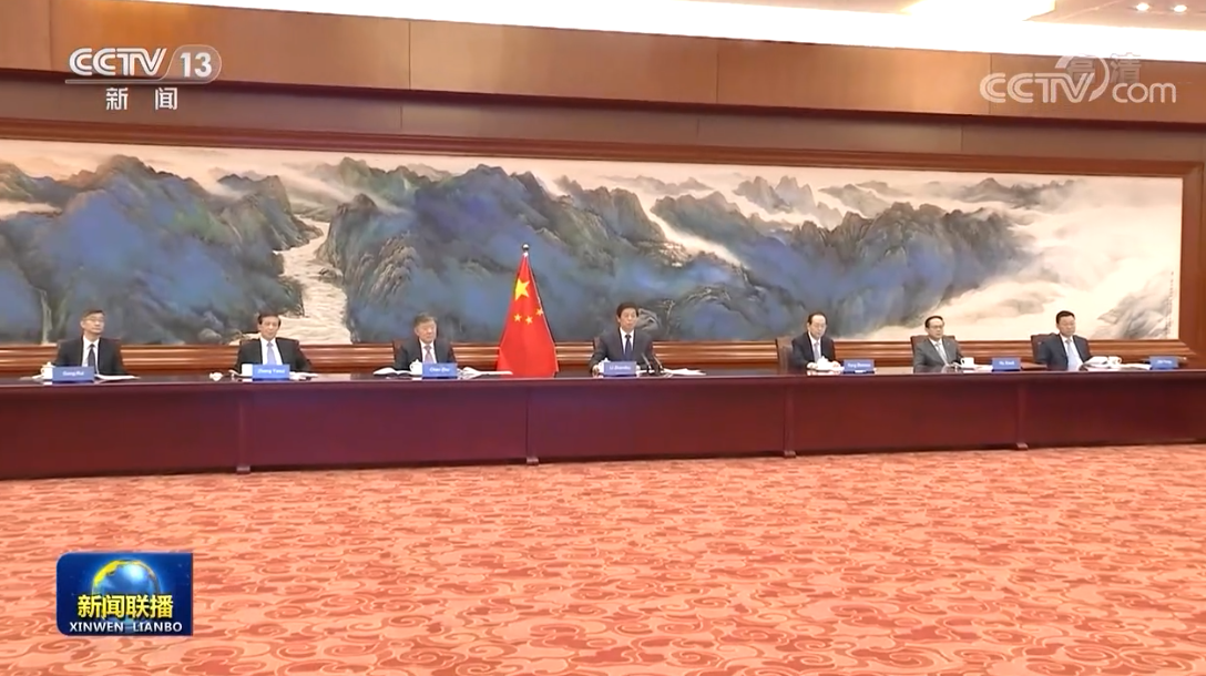 栗战书同白俄罗斯国民会议共和国院主席 代表院主席举行会谈