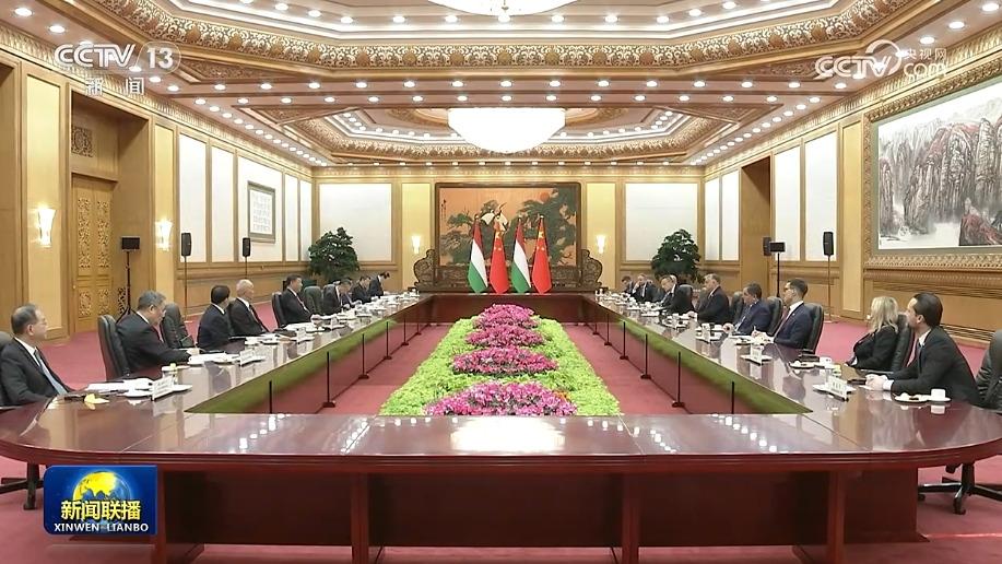 习近平会见匈牙利总理