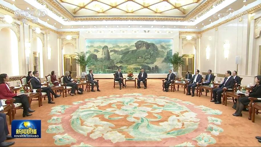 习近平会见美国加利福尼亚州州长