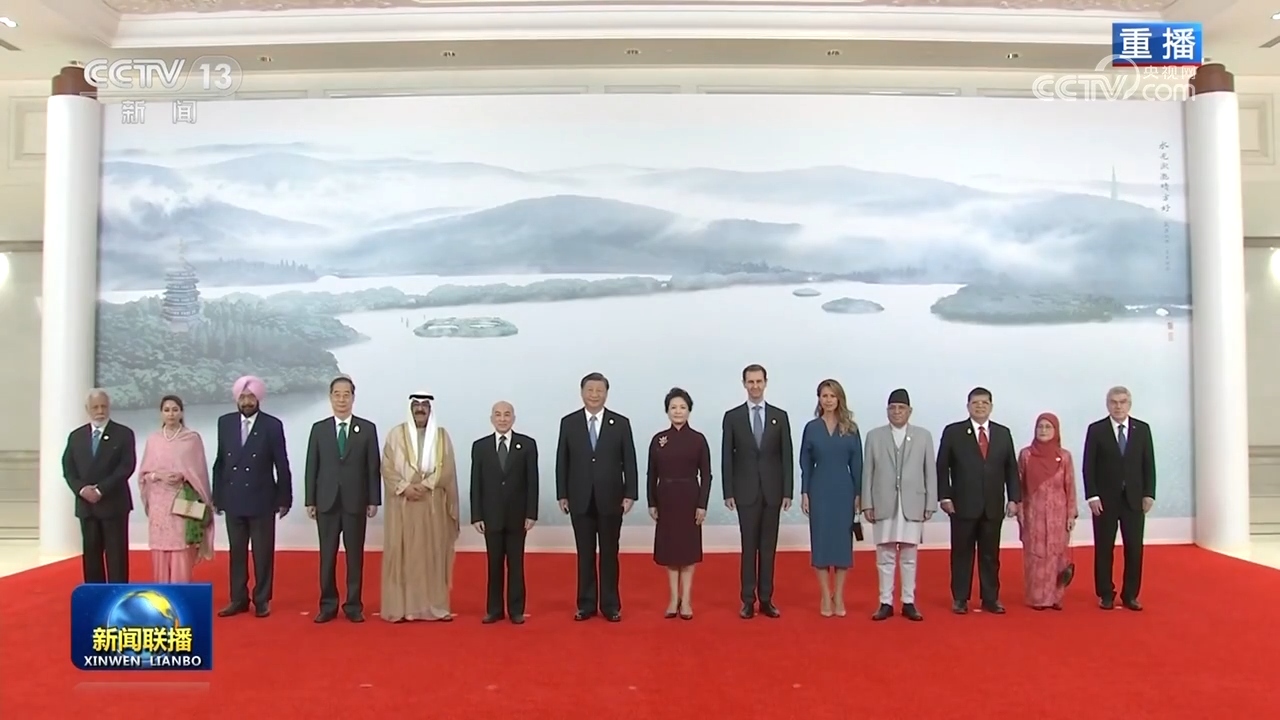 习近平和彭丽媛为出席杭州第19届亚洲运动会开幕式的国际贵宾举行欢迎宴会