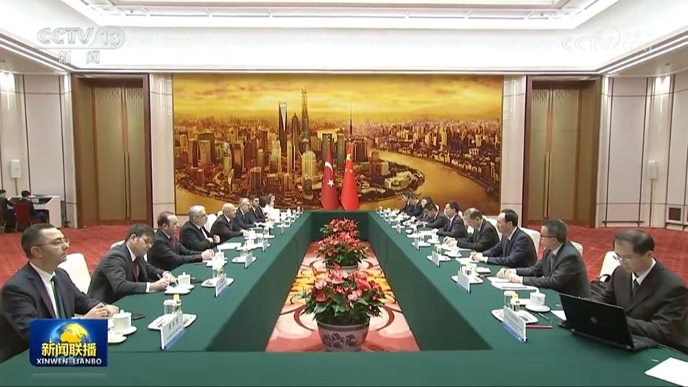 韩正会见土耳其国库和财政部部长、中土政府间合作委员会机制土方主席