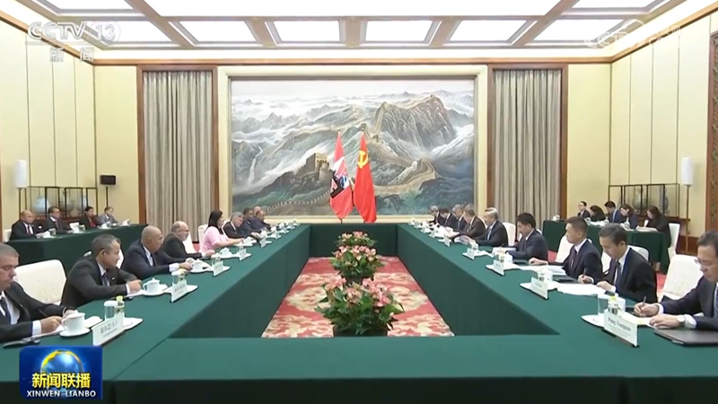 李希会见古巴共产党省市委领导干部考察团
