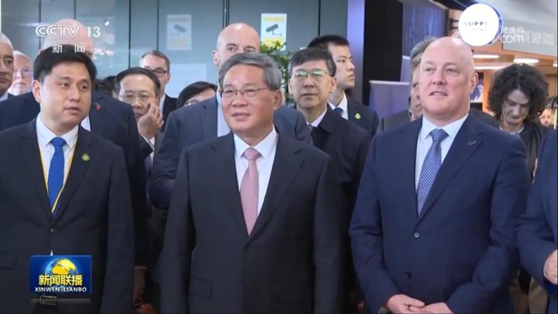 李强同新西兰总理共同参观恒天然集团总部