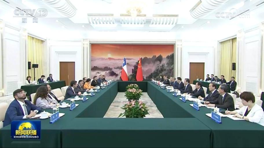 王沪宁会见智利众议长