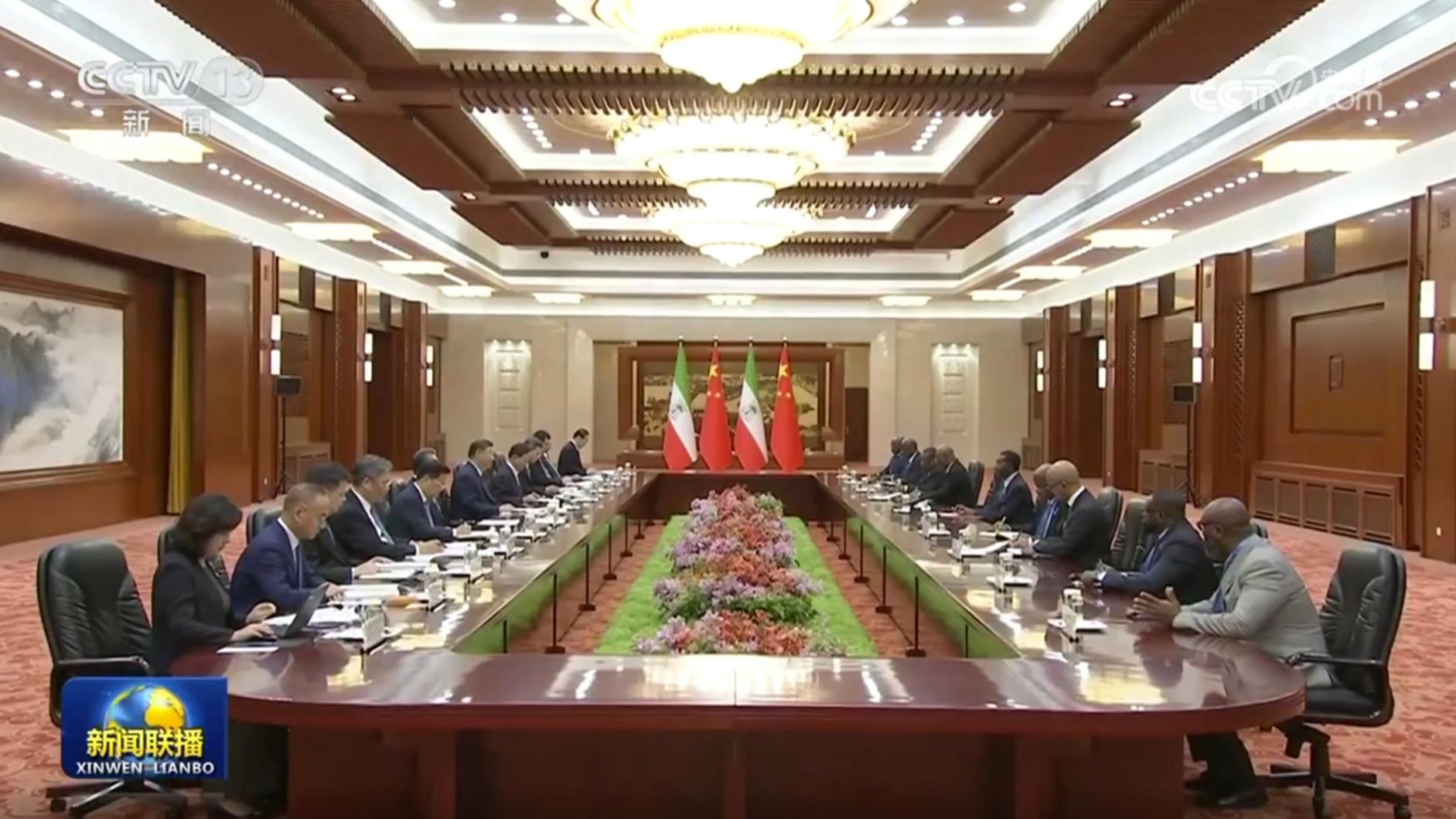 习近平会见赤道几内亚总统