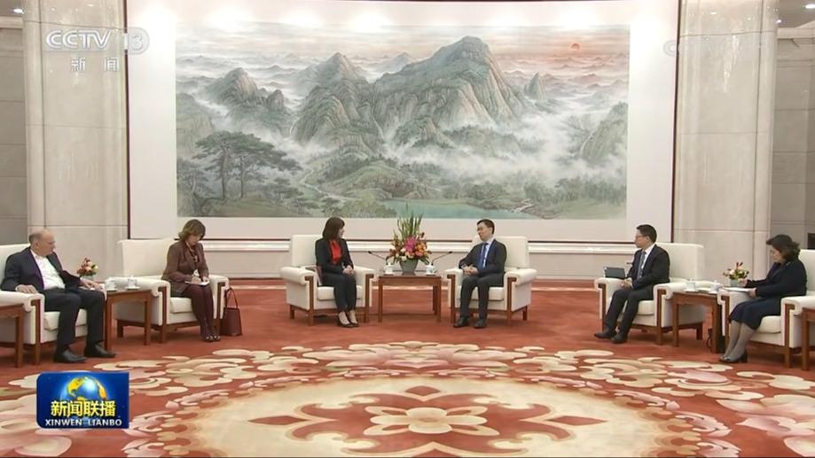 韩正会见英国财政大臣