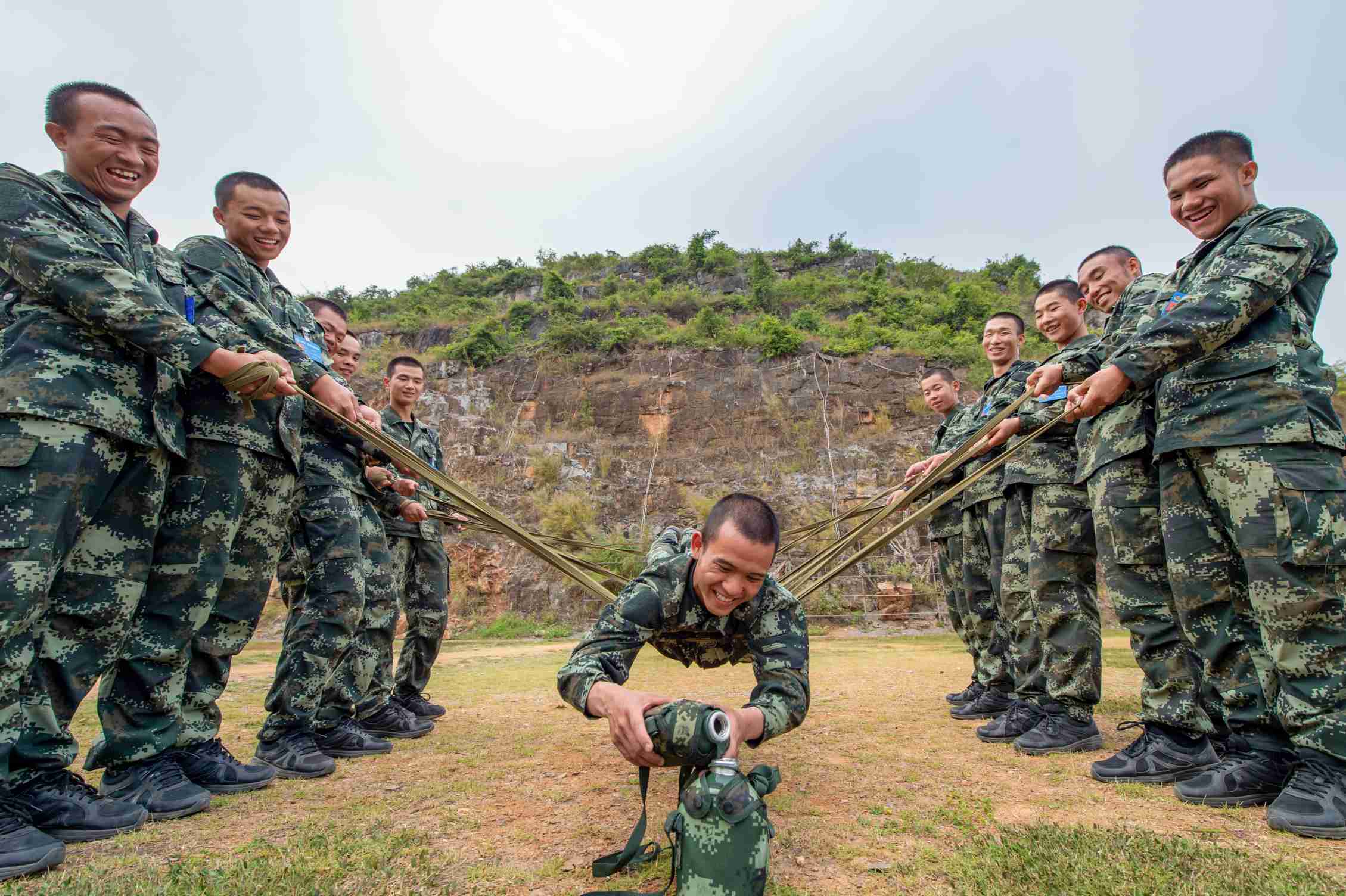 广西武警:心理行为训练助新兵健康成长