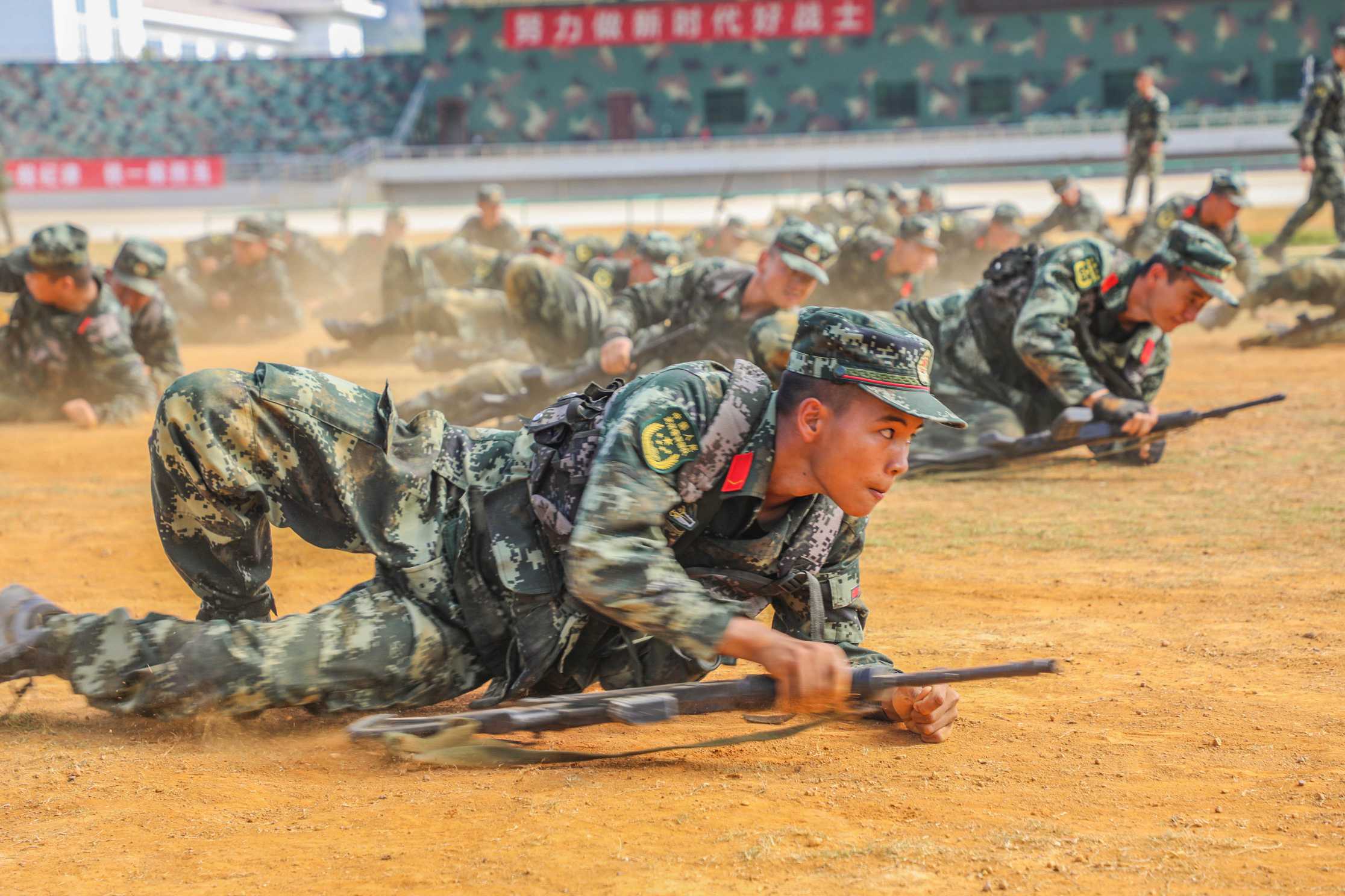 广西崇左:武警新兵训练磨砺血性虎气_军事频道_央视网(cctv.com)