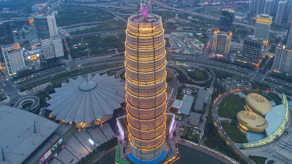 是国务院批准投资开发建设的郑州市城市总体规划新城区