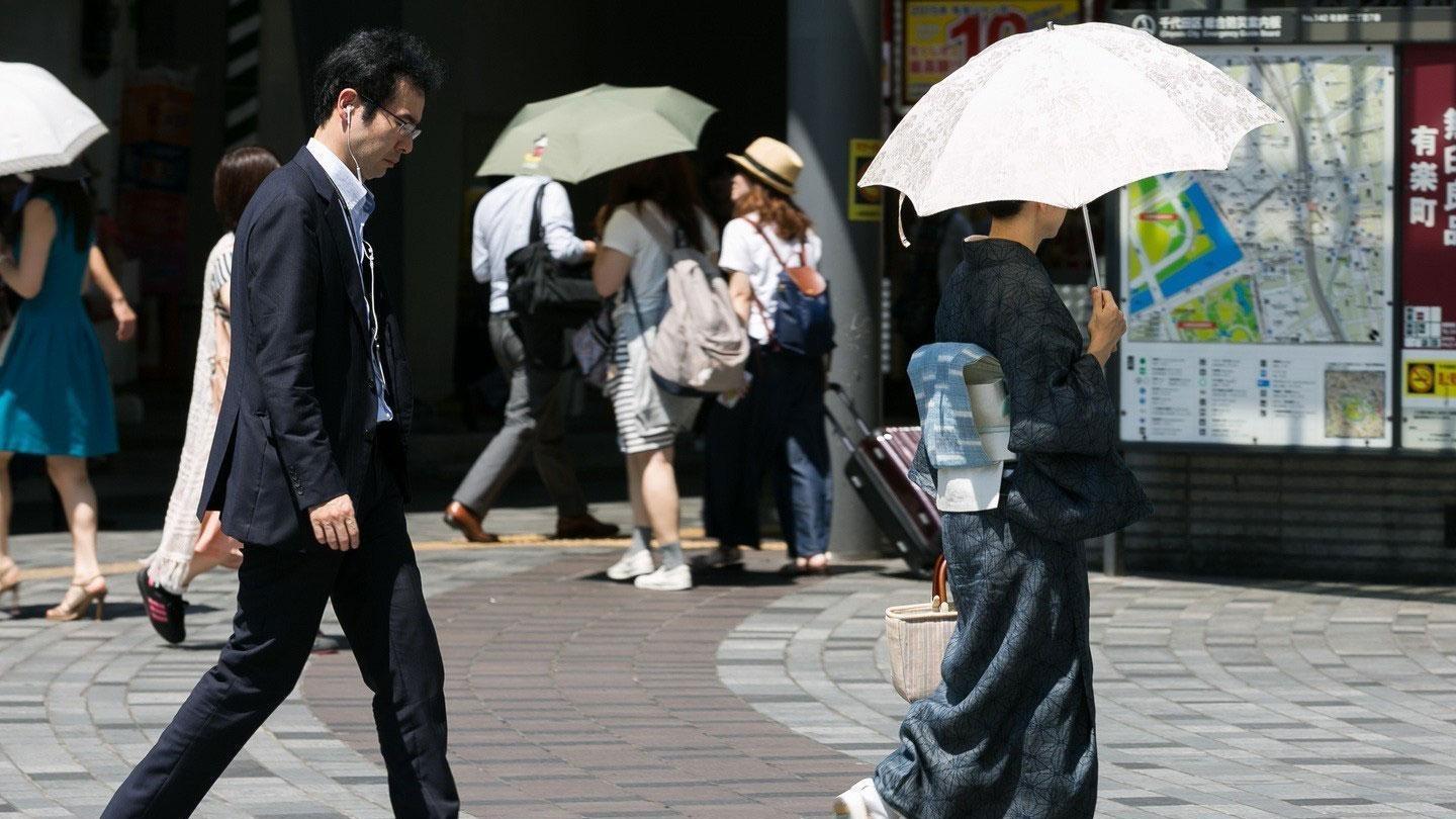 日本6月气温首破40℃ 东京地区预警供电紧张