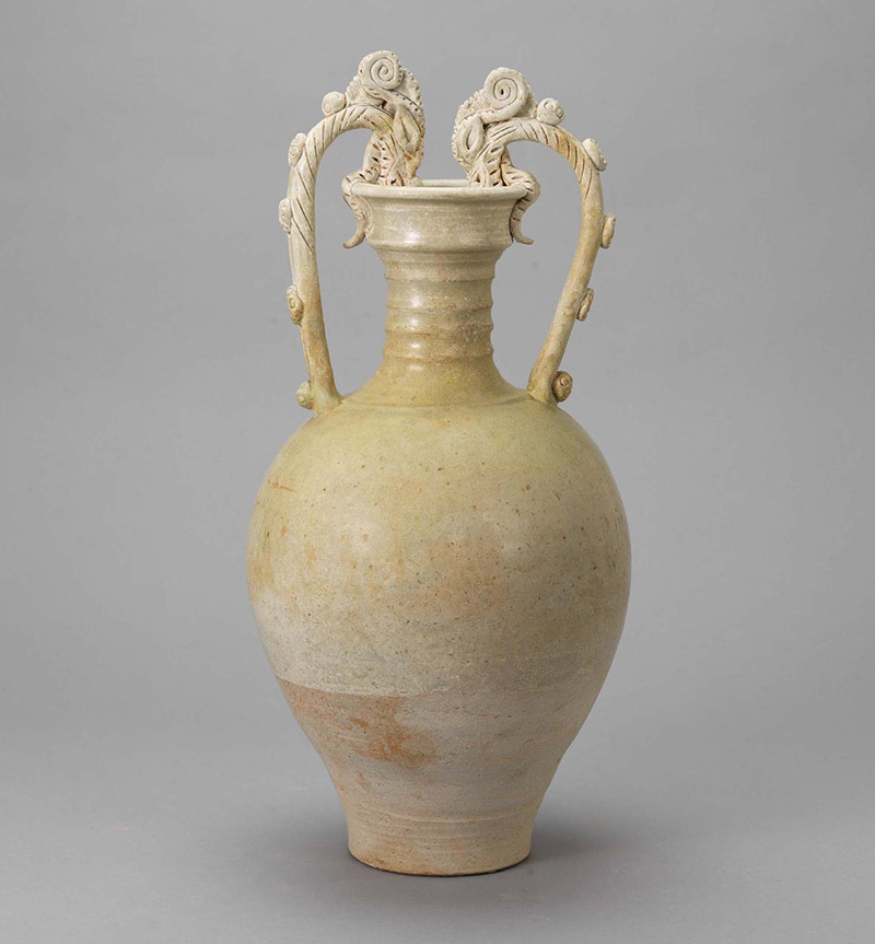 中国古美術✦内府紋 白釉 浮雕 双面龍紋 抱月扁瓶✦置物・書道品・文房具・陶芸 中国古美術✦内府紋 白釉 浮雕 双面龍紋 抱月扁瓶✦置物・書道品