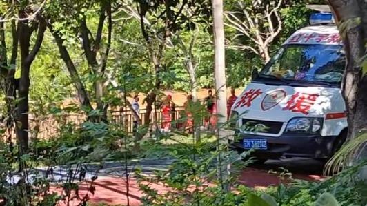 云南文山暴雨有人员被大水冲走，官方：2人不幸遇难